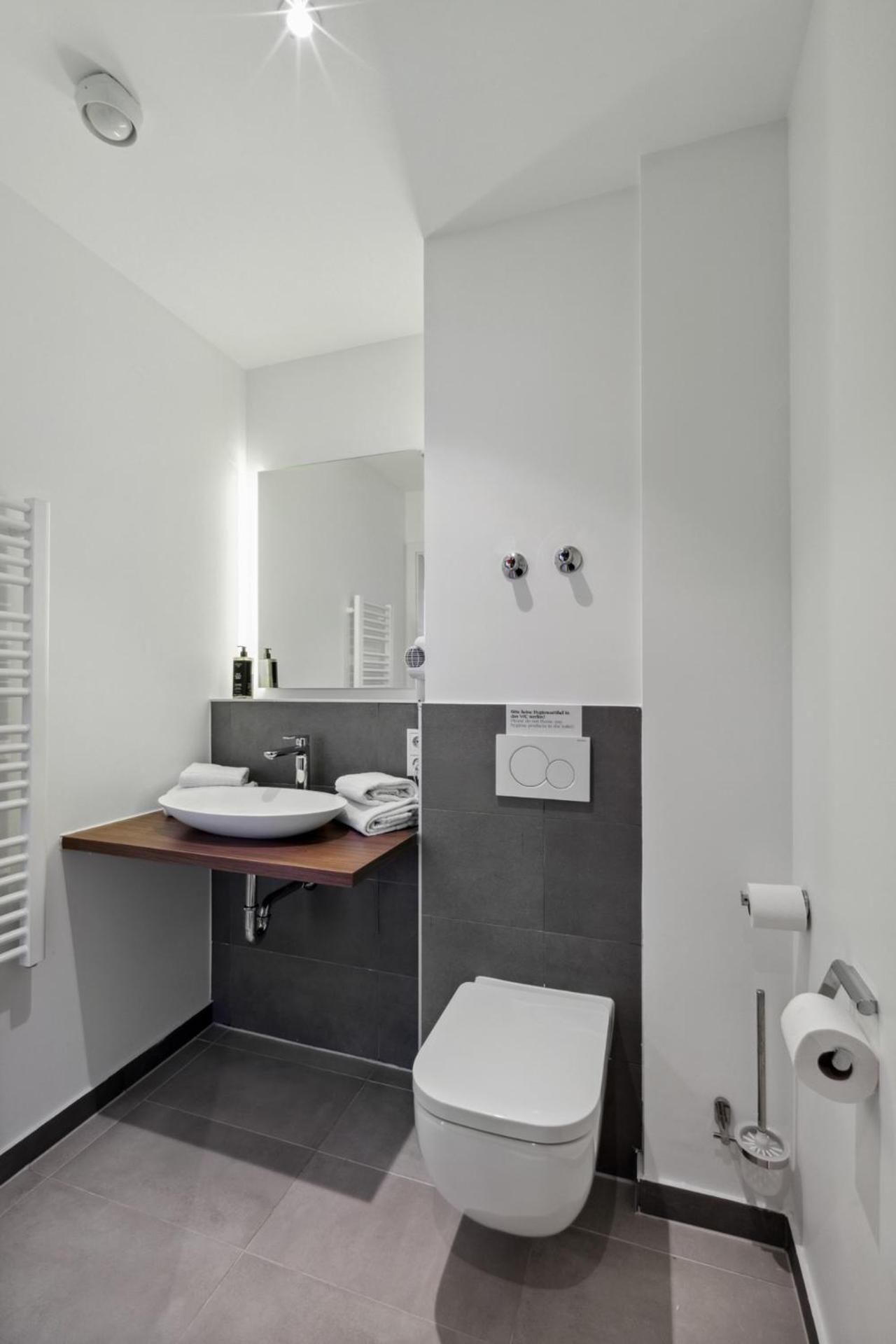 Limehome Munich Fritz-Erler Str Oda fotoğraf