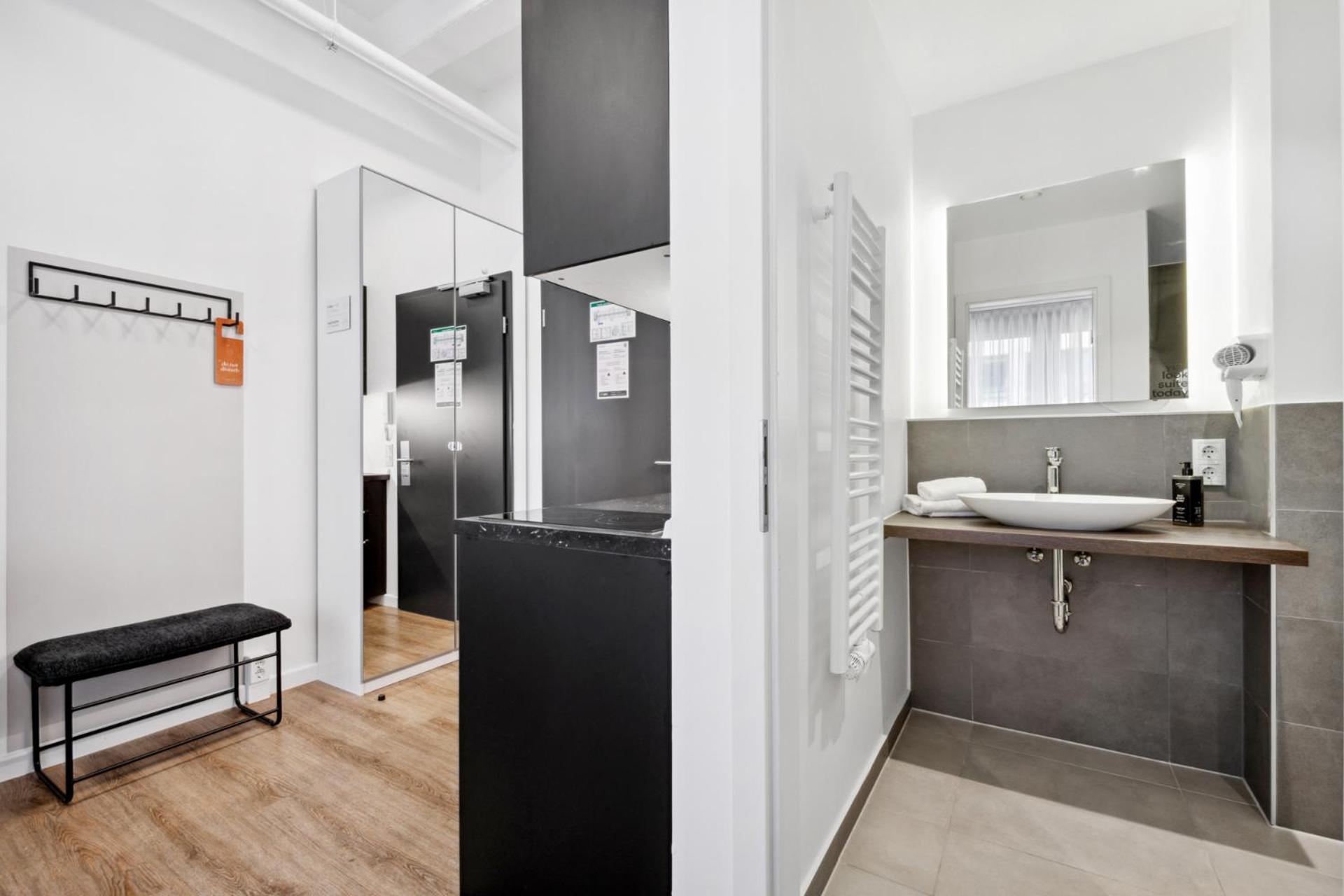 Limehome Munich Fritz-Erler Str Oda fotoğraf